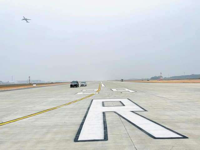 Đường cất hạ cánh sân bay Nội Bài chính thức hoạt động