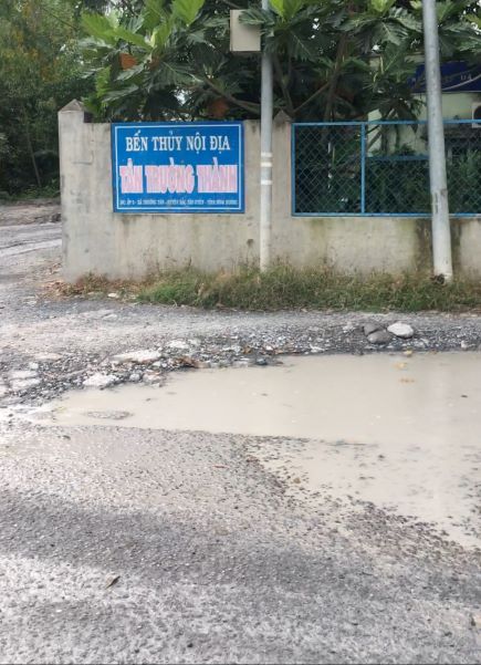 Bình Dương: Tuyến đường ĐT.746 khu vực bến thủy nội địa tại xã Thường Tân bị hư hỏng nặng
