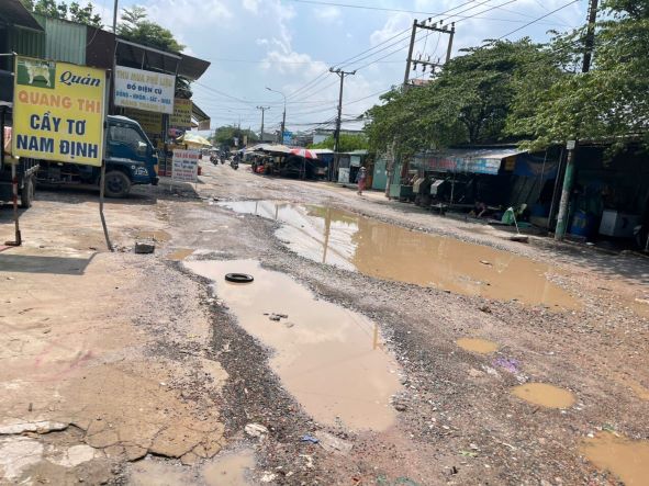 TP. Biên Hòa: Tuyến đường Nguyễn Thái Học thuộc phường Trảng Dài bị xuống cấp nghiêm trọng