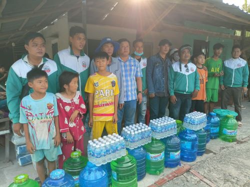 Hỗ trợ nước uống cho người dân khu vực thiếu nước ở Cà Mau